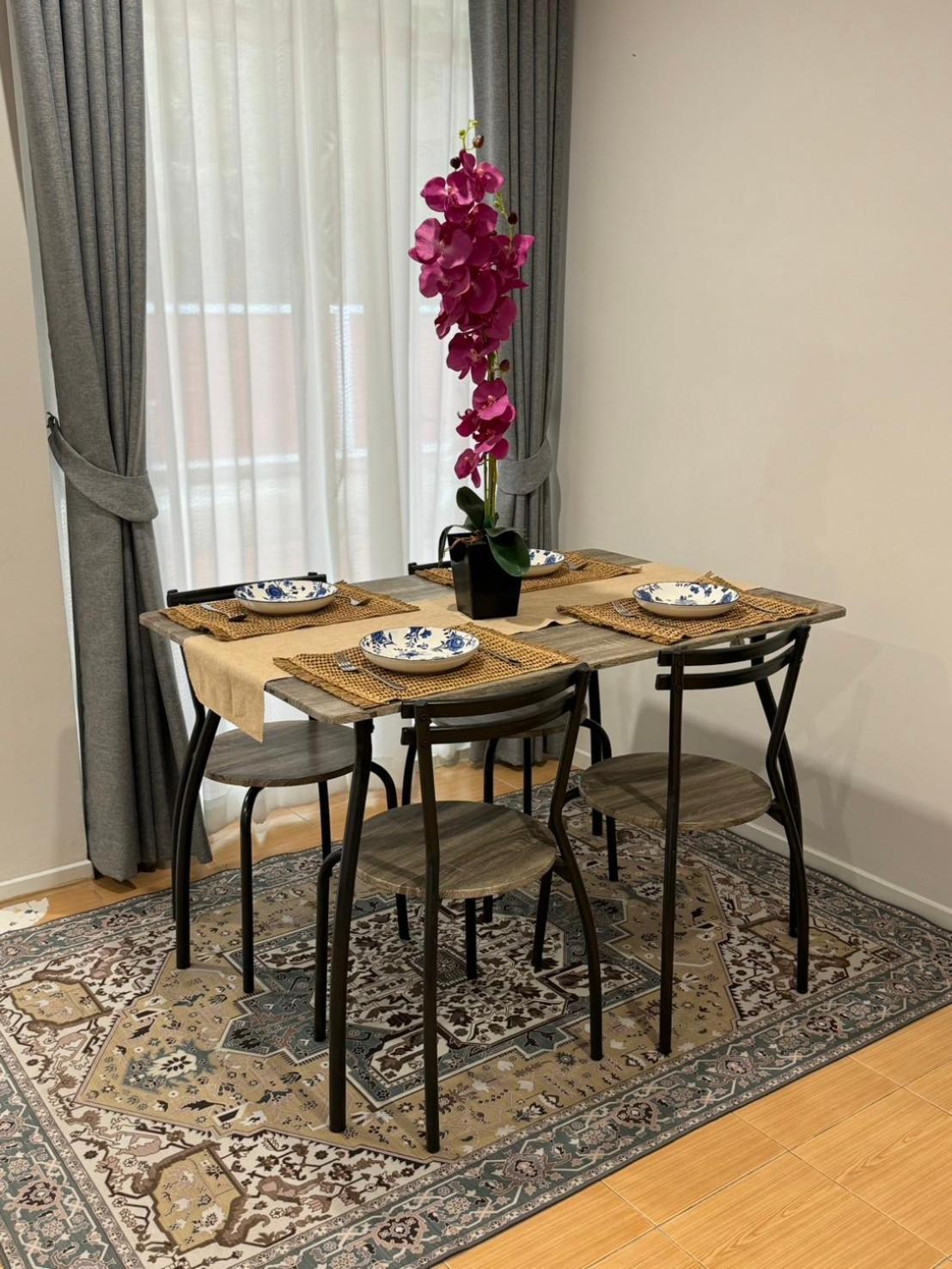 Khách sạn Em Sukhumvit - Near Terminal 21, Em District Malls, Bts And Mrt Lines Bangkok